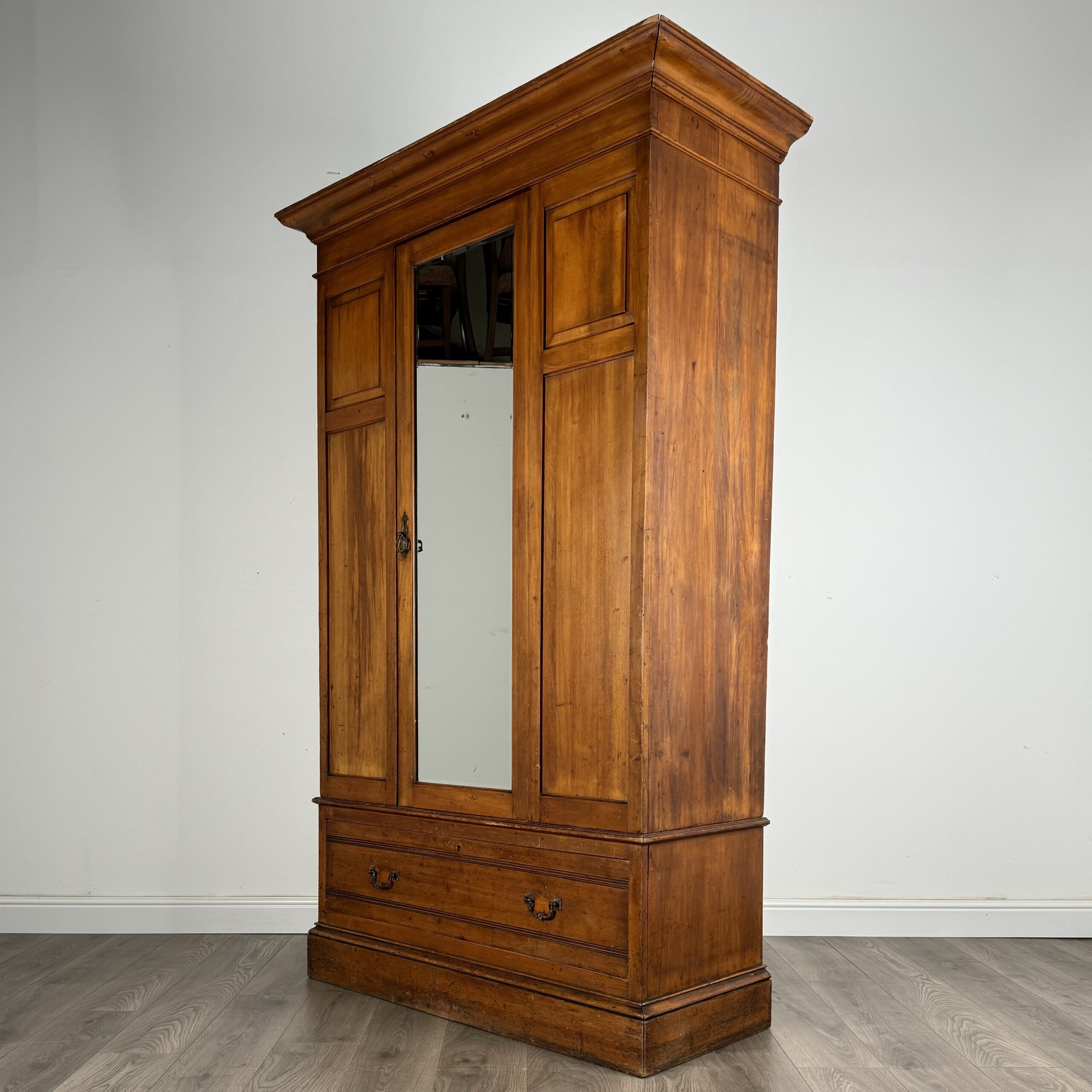 Antique Late 19th Century Wardrobe In Satin Walnut