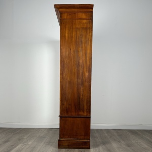 Antique Late 19th Century Wardrobe In Satin Walnut