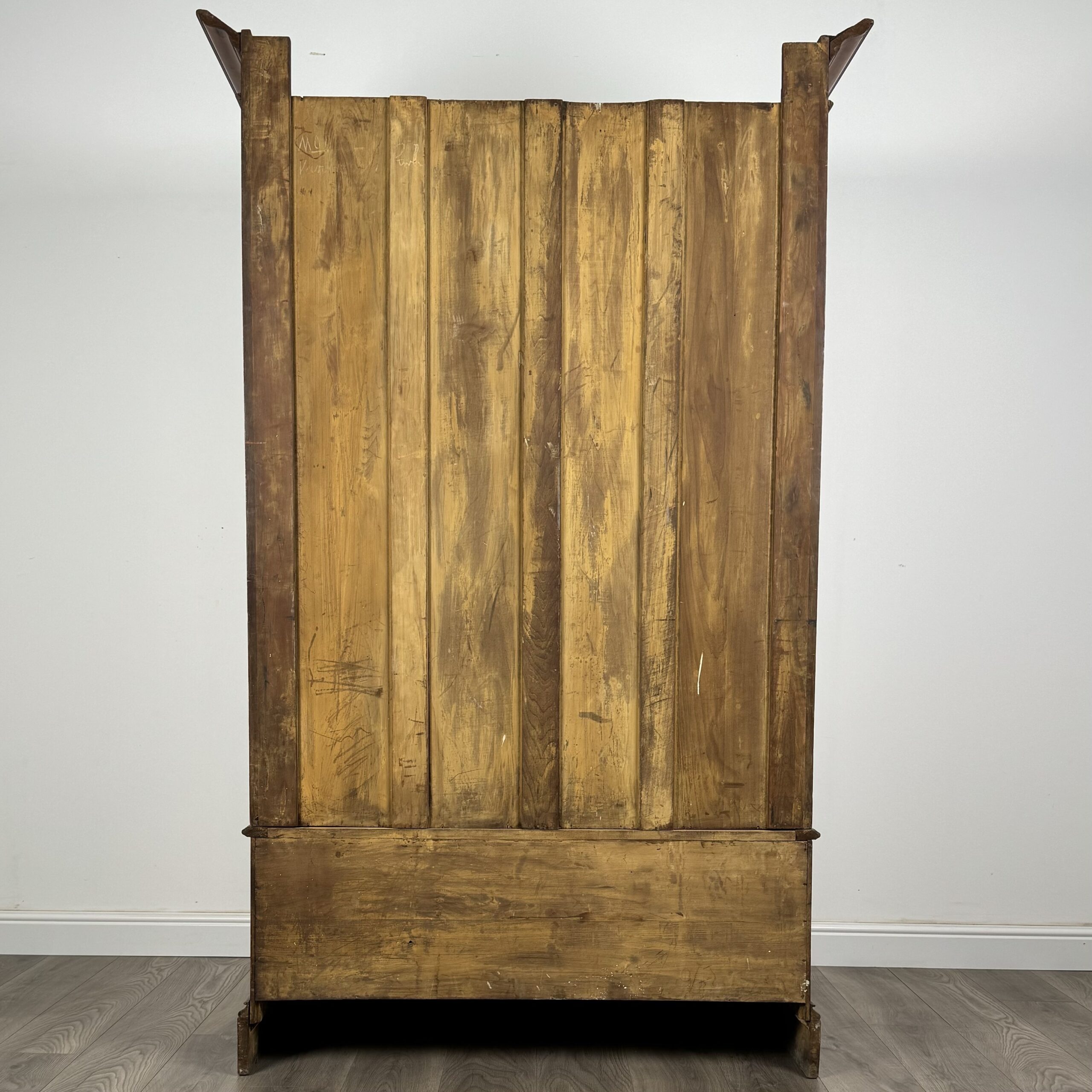 Antique Late 19th Century Wardrobe In Satin Walnut