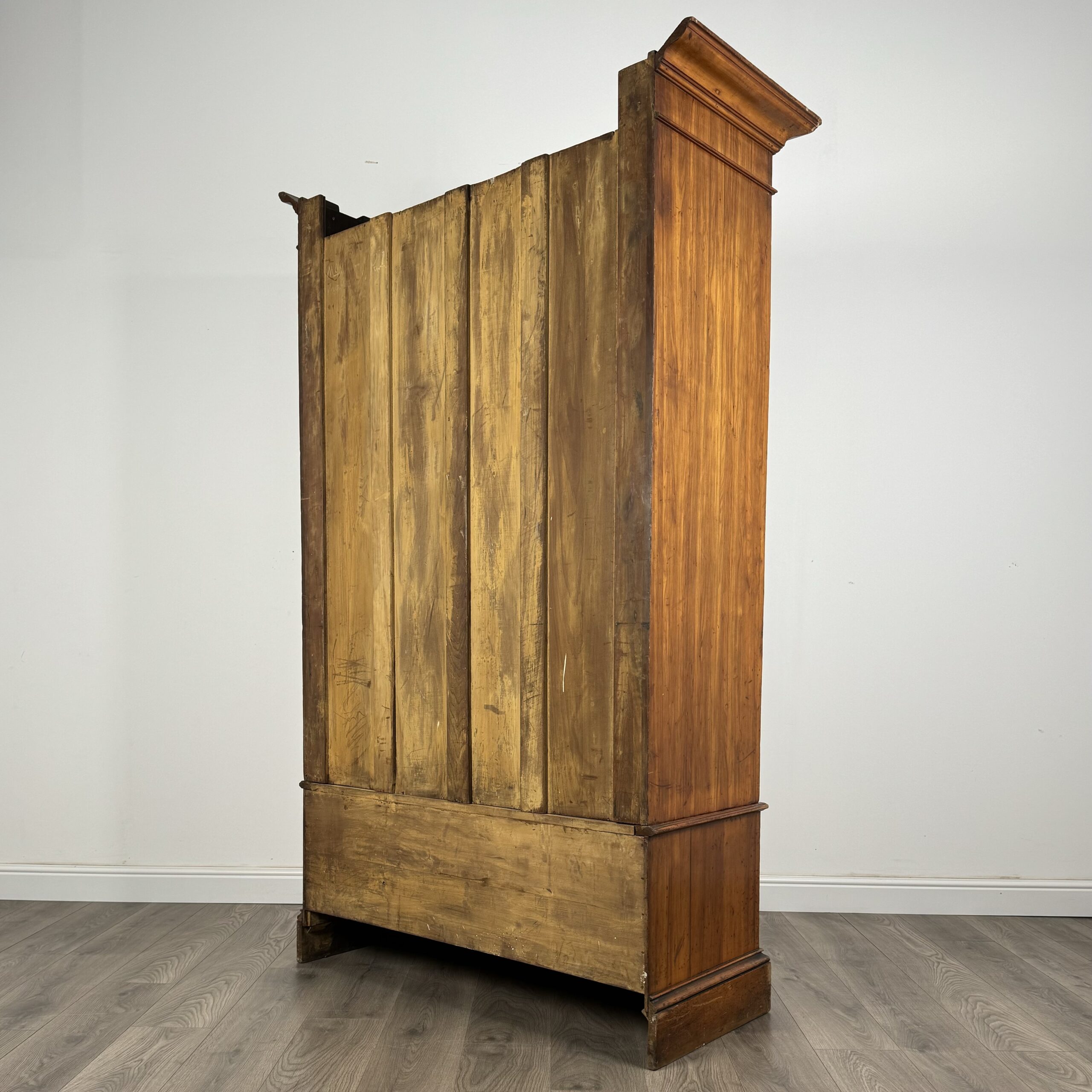 Antique Late 19th Century Wardrobe In Satin Walnut