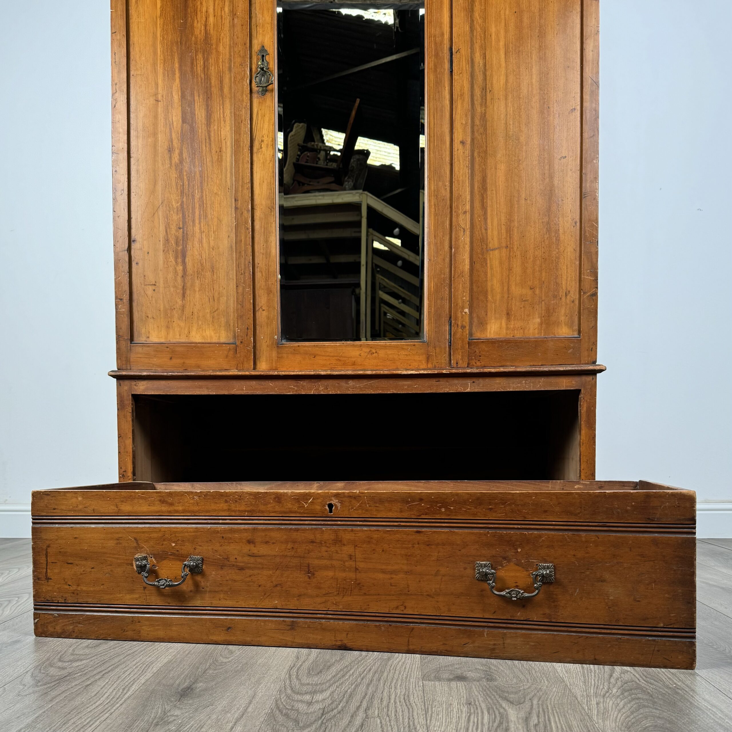Antique Late 19th Century Wardrobe In Satin Walnut