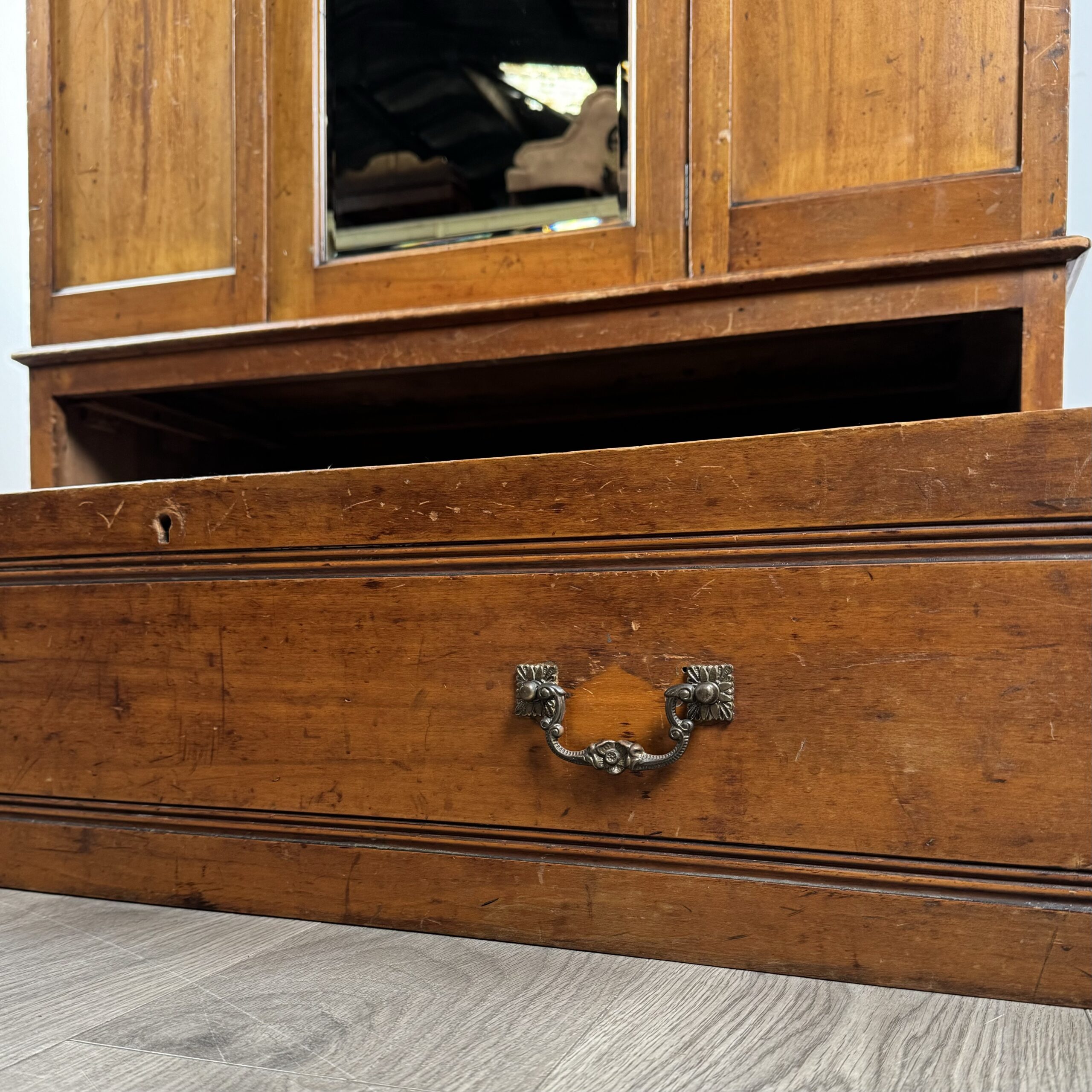 Antique Late 19th Century Wardrobe In Satin Walnut