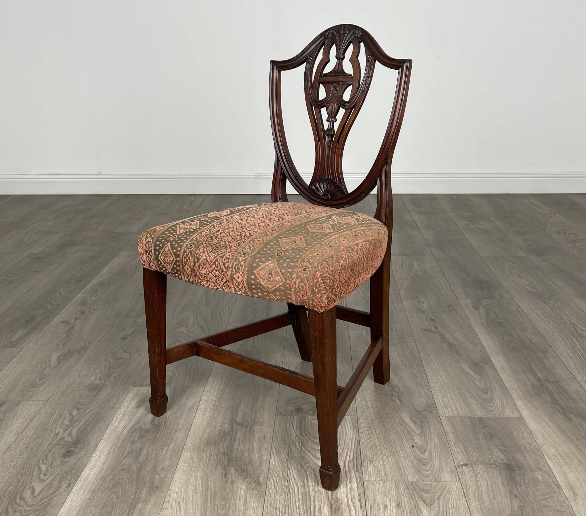 Antique 18th Century Set Of 8 Shield Back Dining Chairs