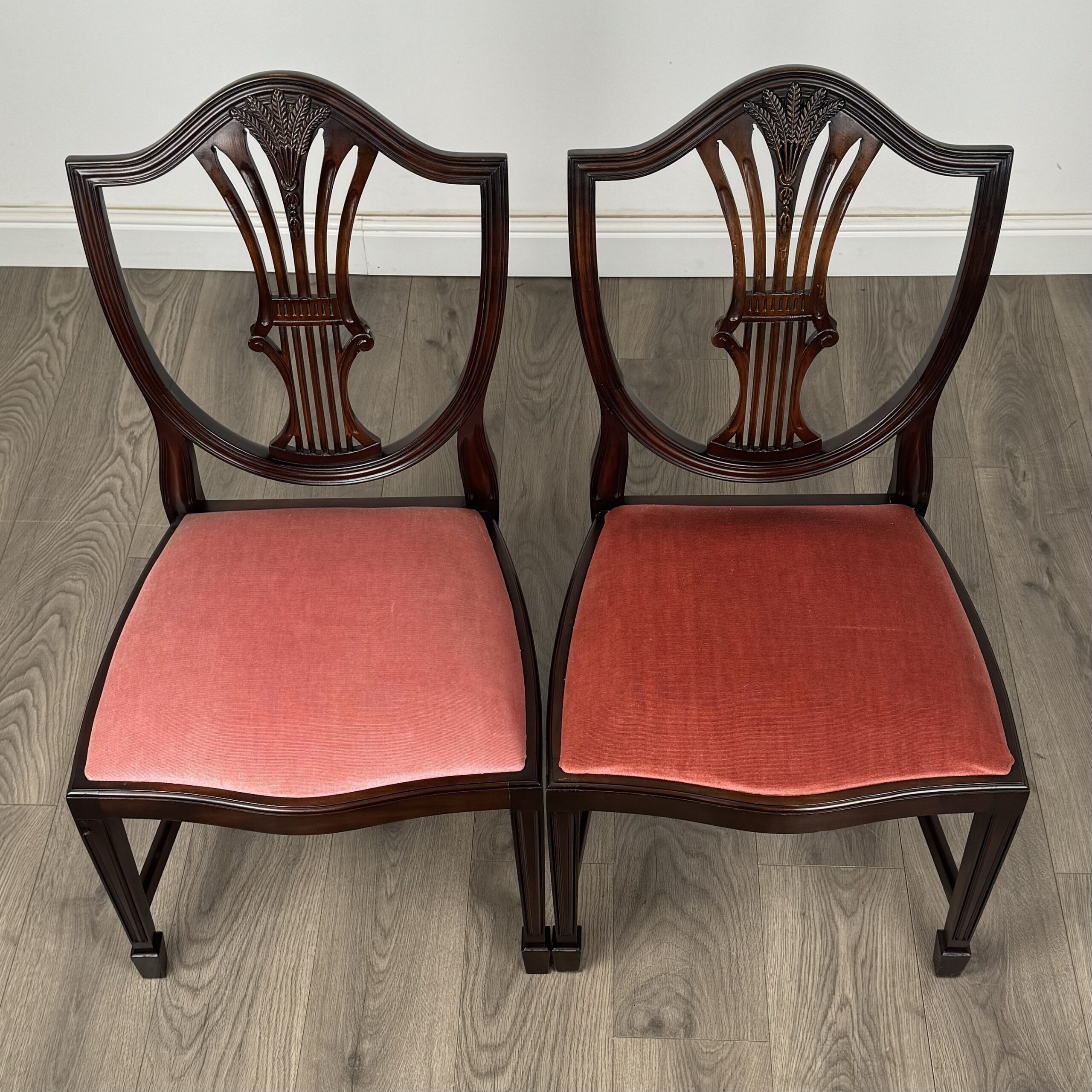 Antique 20th Century Set Of 10 Hepplewhite Style Dining Chairs