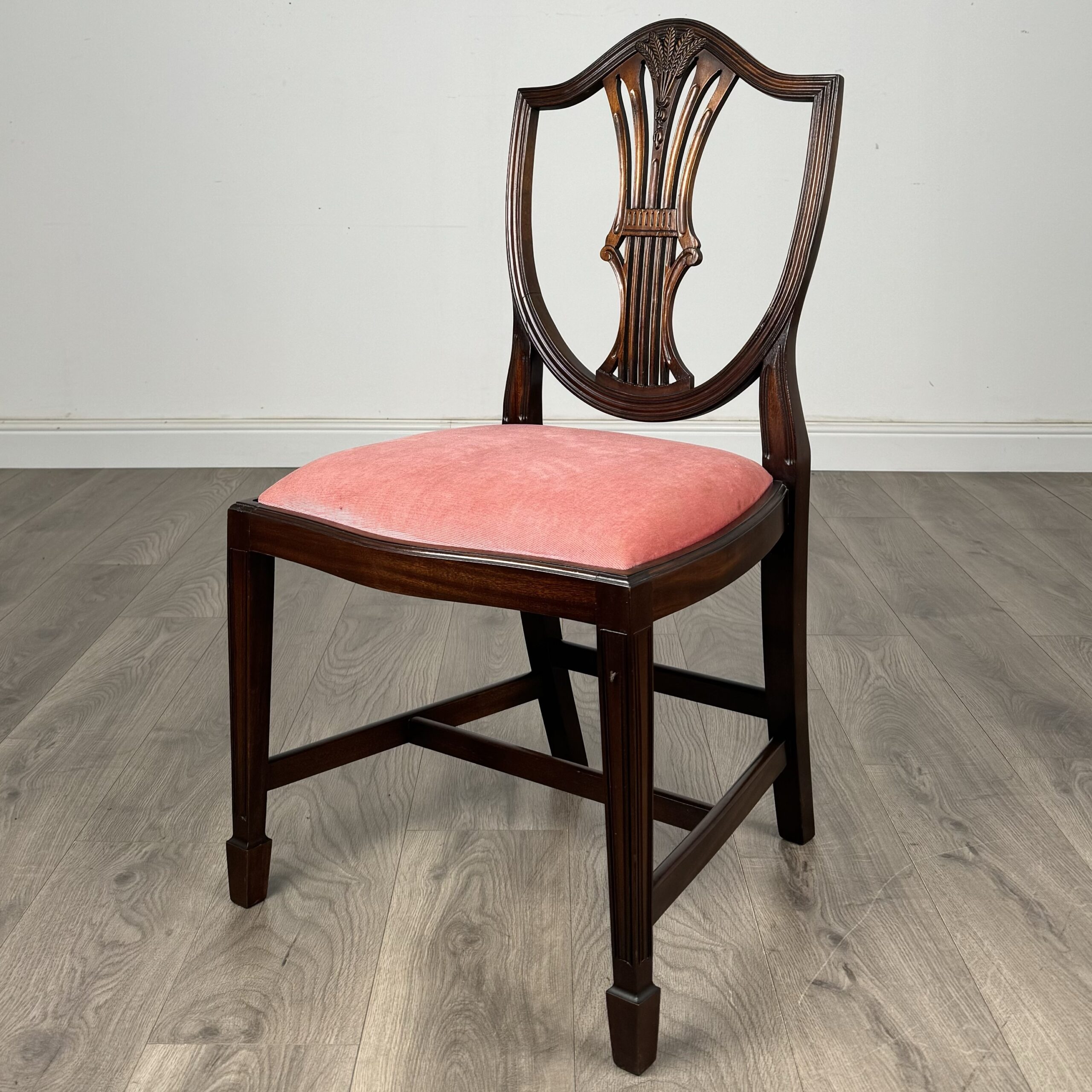 Antique 20th Century Set Of 10 Hepplewhite Style Dining Chairs