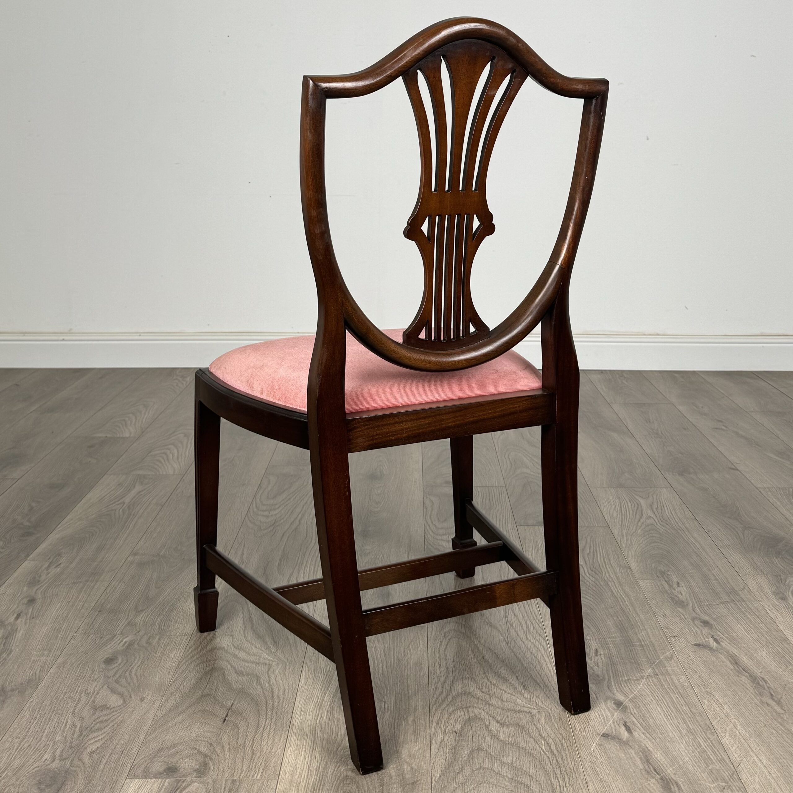 Antique 20th Century Set Of 10 Hepplewhite Style Dining Chairs