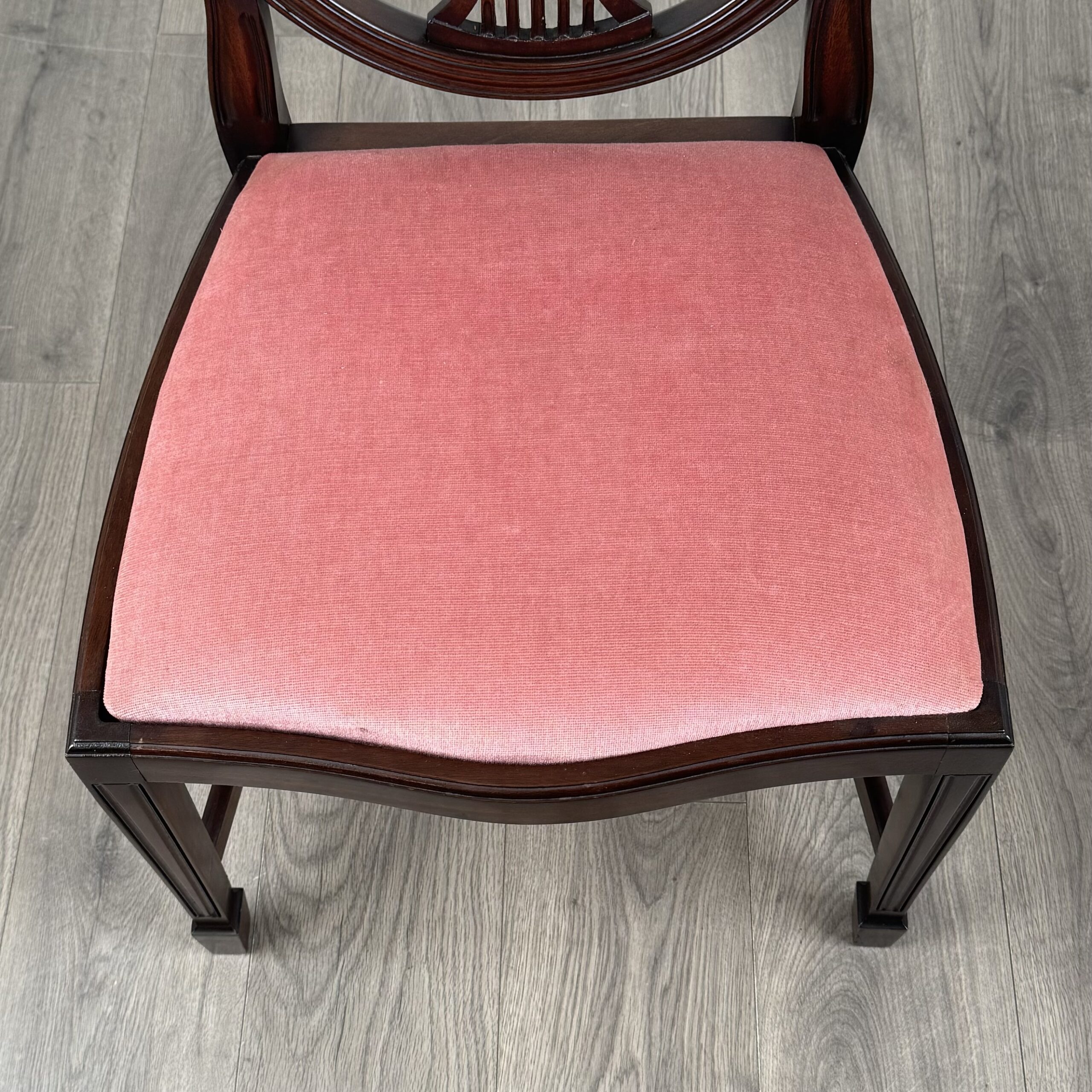 Antique 20th Century Set Of 10 Hepplewhite Style Dining Chairs