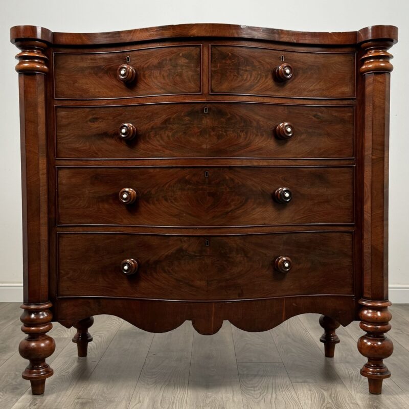 Antique 19th Century Rare Serpentine Chest Of Drawers In Mahogany