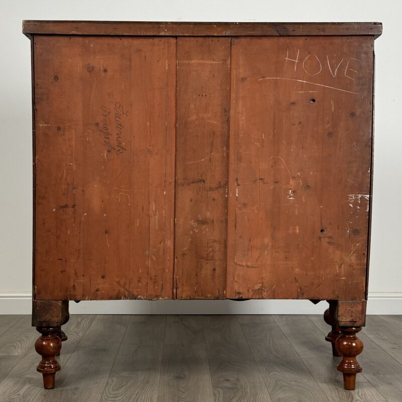 Antique 19th Century Rare Serpentine Chest Of Drawers In Mahogany