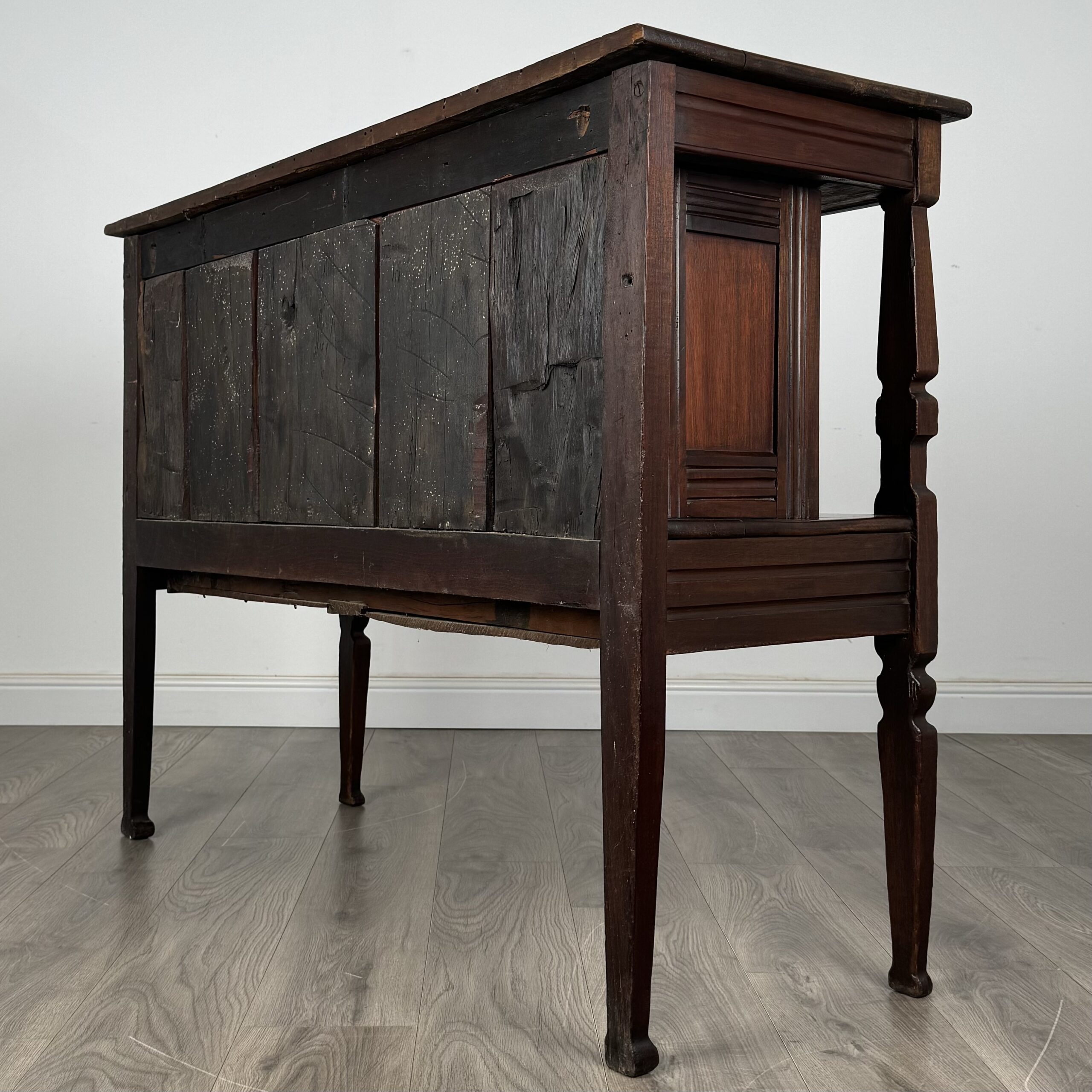 Antique 18th Century Carved Sideboard In Walnut