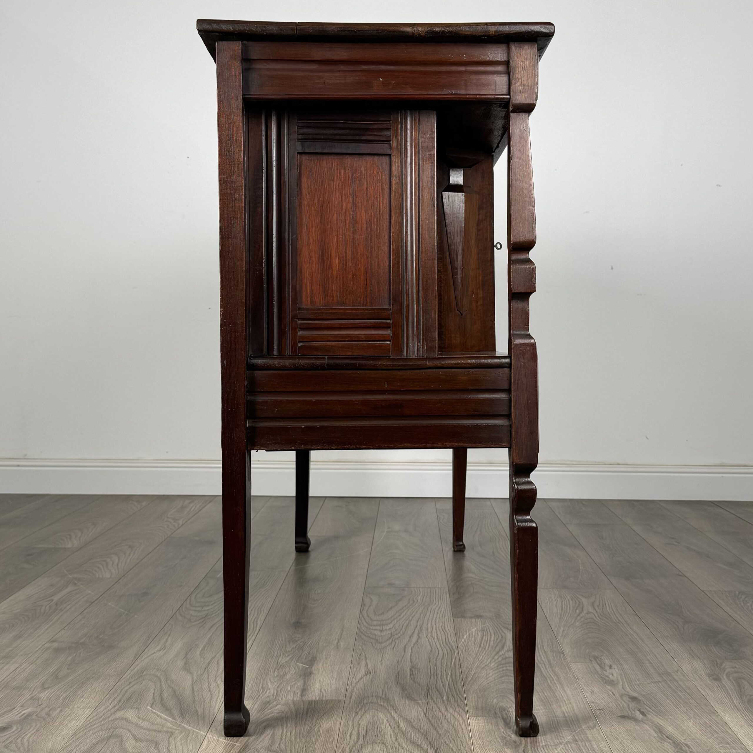 Antique 18th Century Carved Sideboard In Walnut