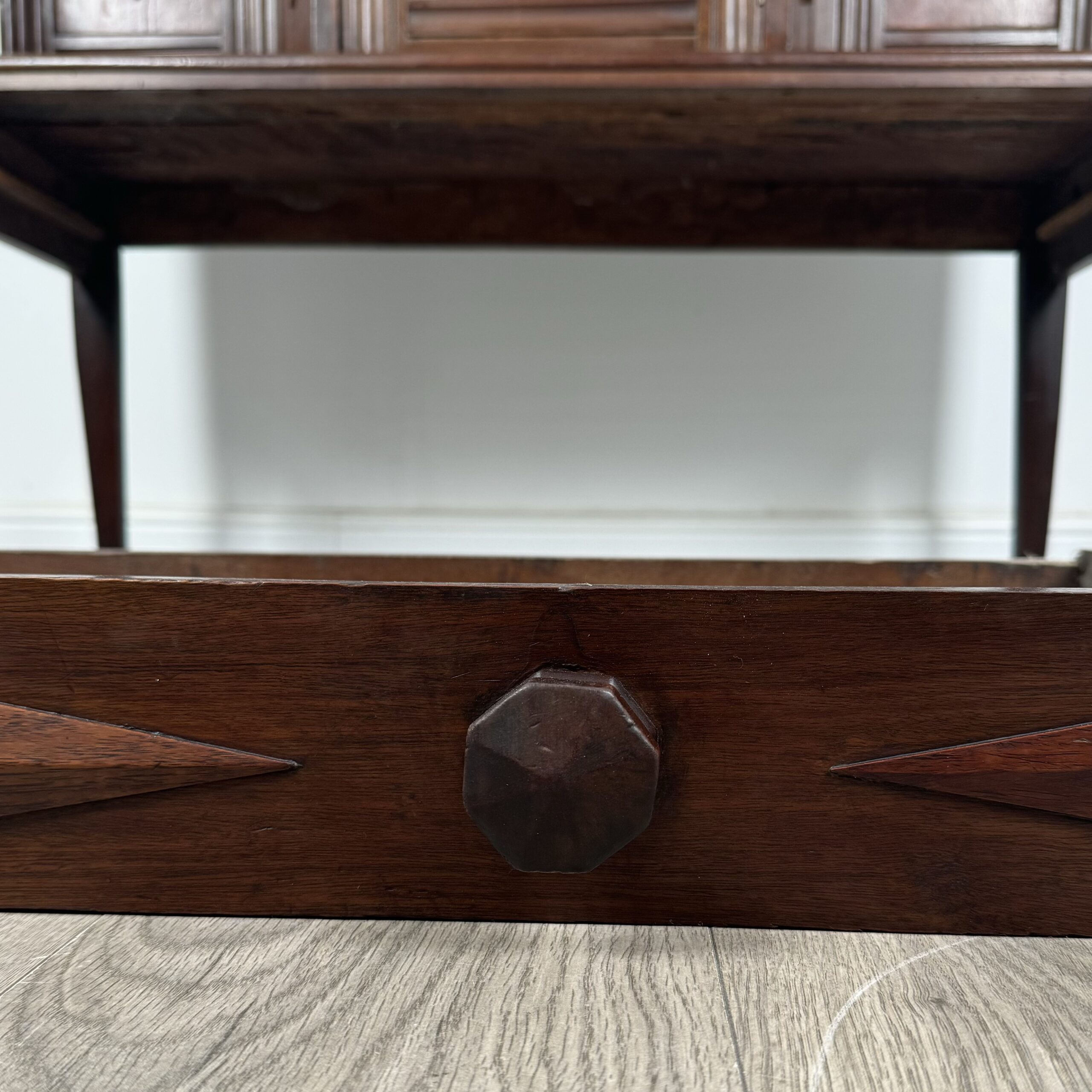 Antique 18th Century Carved Sideboard In Walnut