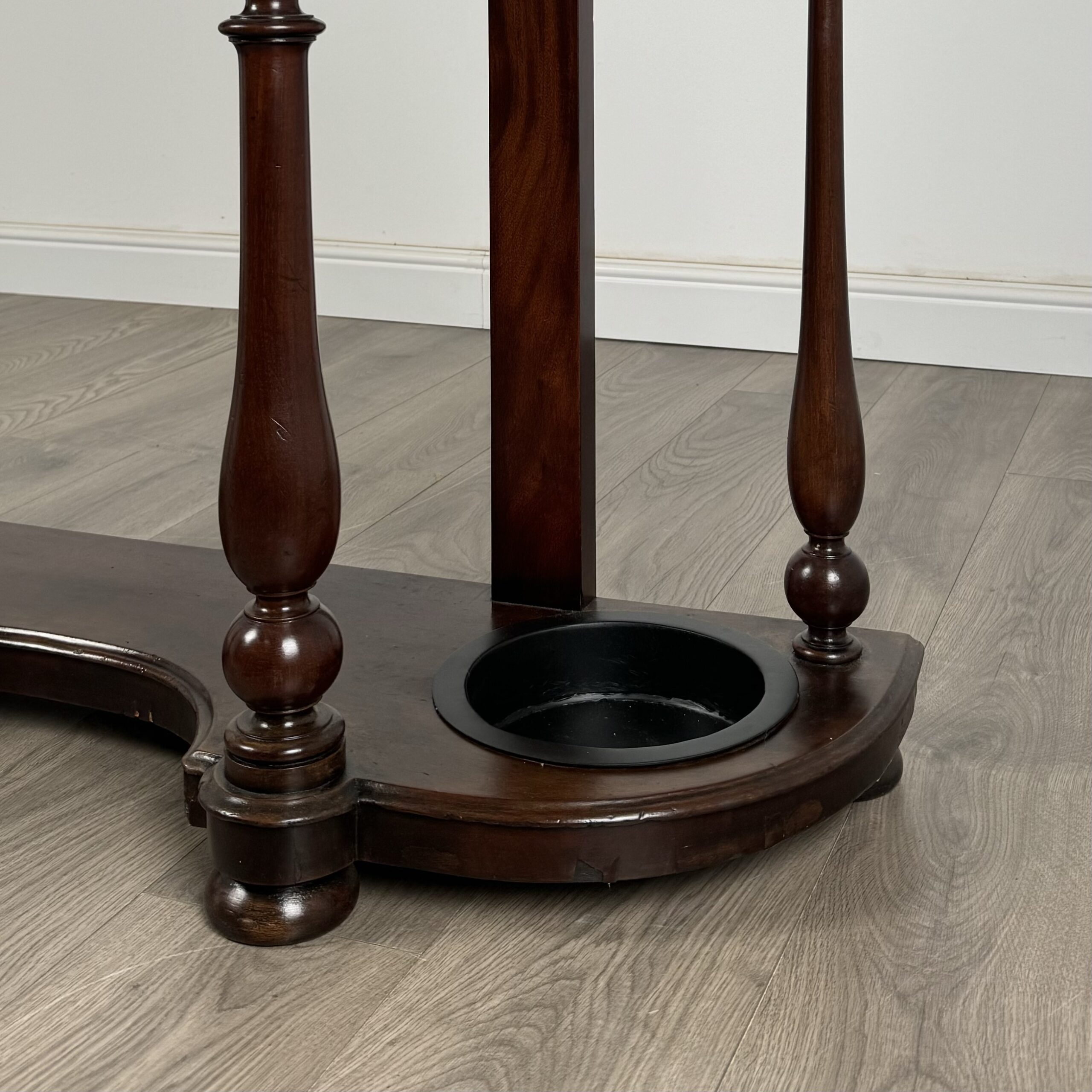 Antique 19th Century Marble Top Hall Stand In Mahogany