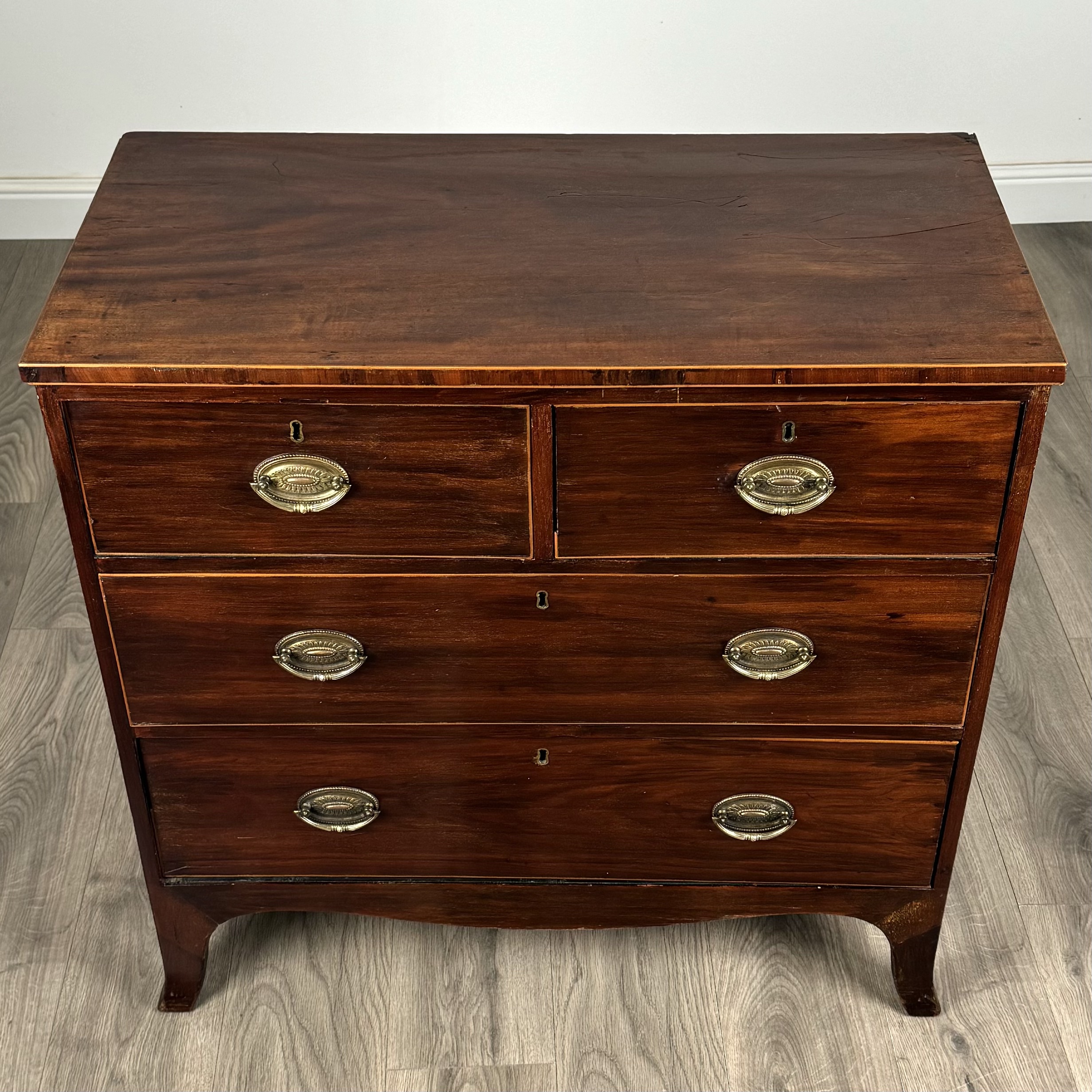 Antique 18th Century Small Chest Of Drawers In Mahogany