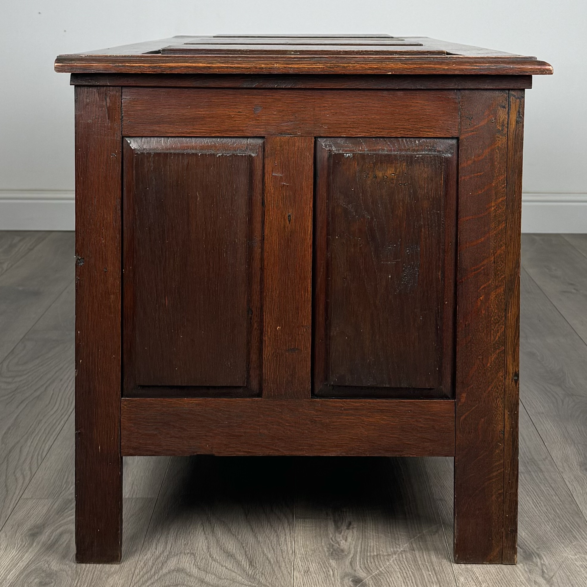 Antique 20th Century Coffer In Oak