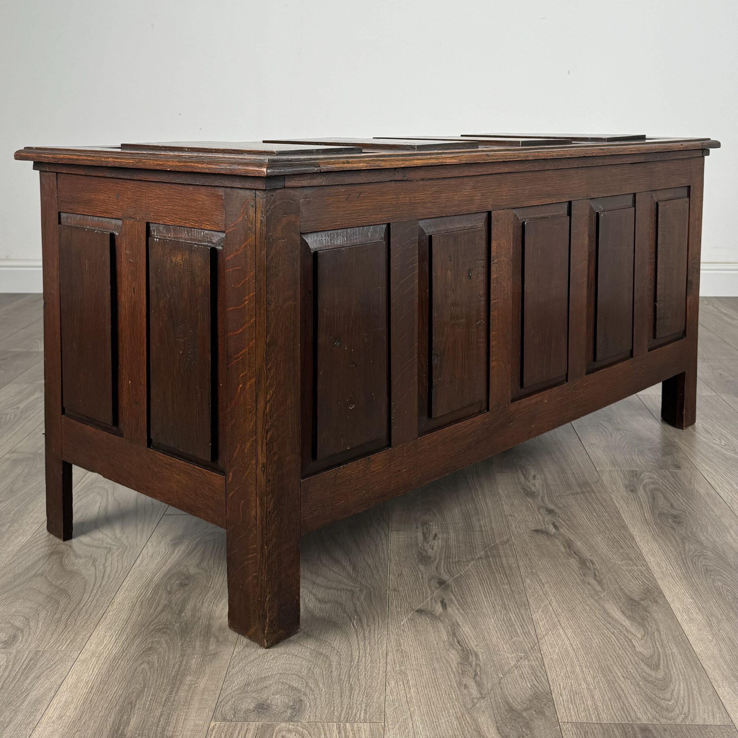 Antique 20th Century Coffer In Oak