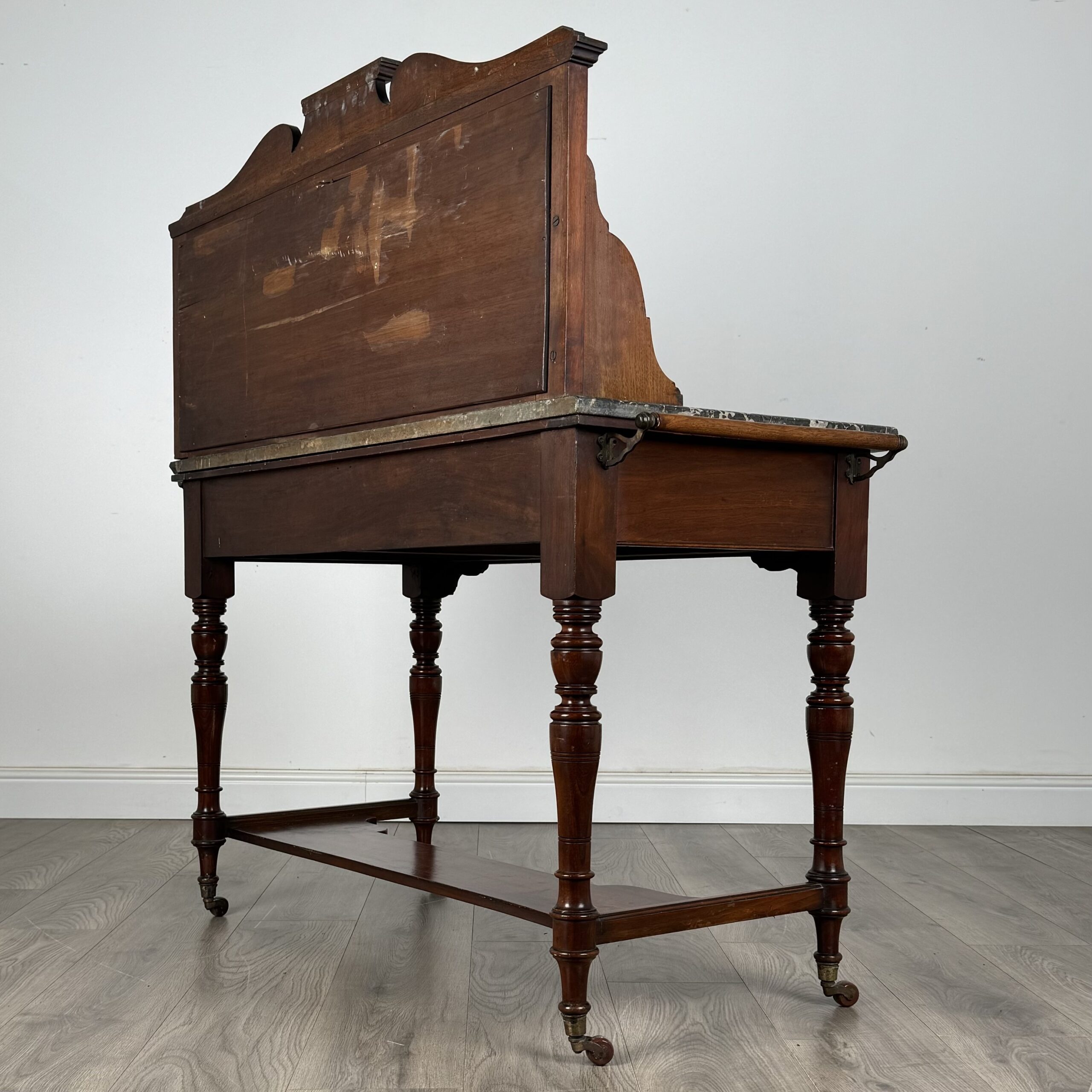 Antique Late 19th Century Marble Top Washstand In Walnut