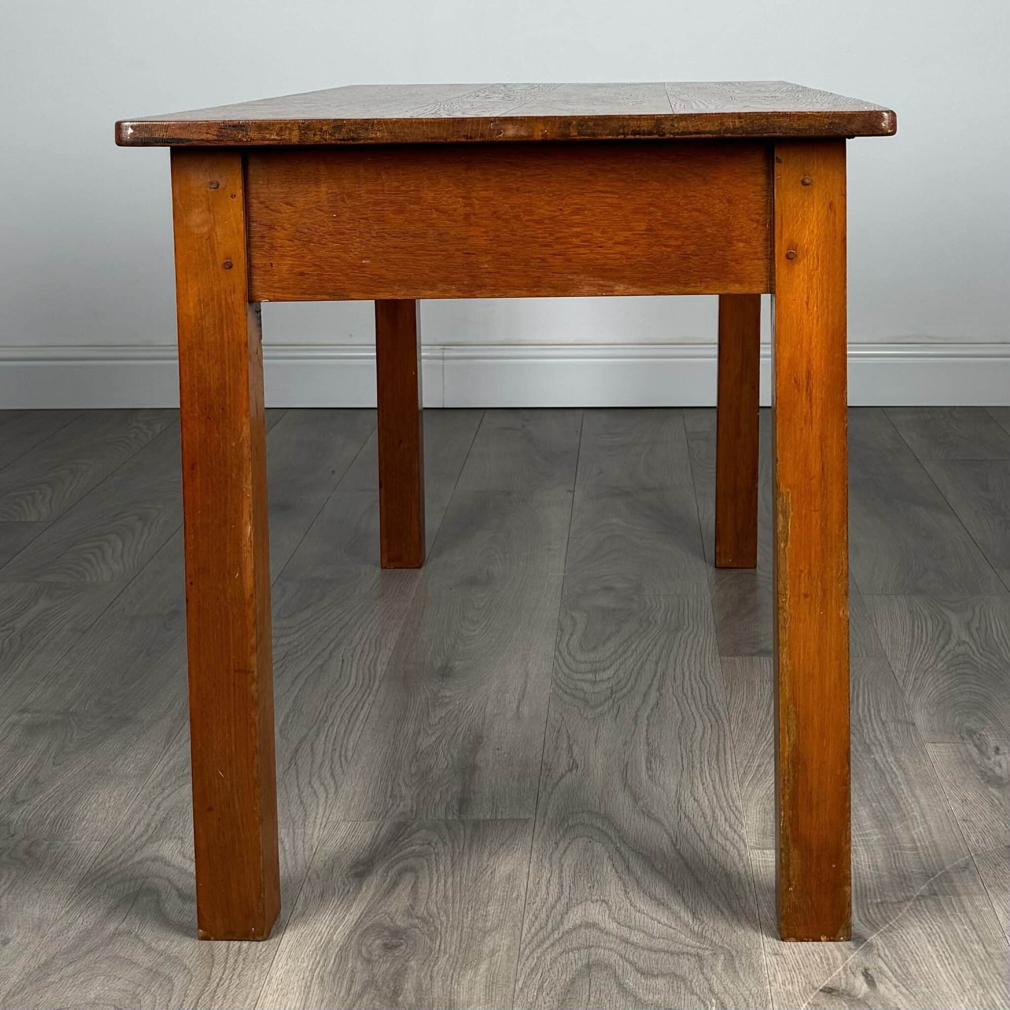 Antique 20th Century Side Table / Coffee Table In Oak