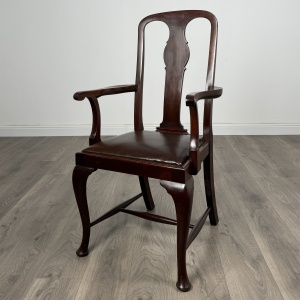 Antique 20th Century Set Of 6 Queen Anne Style Dining Chairs