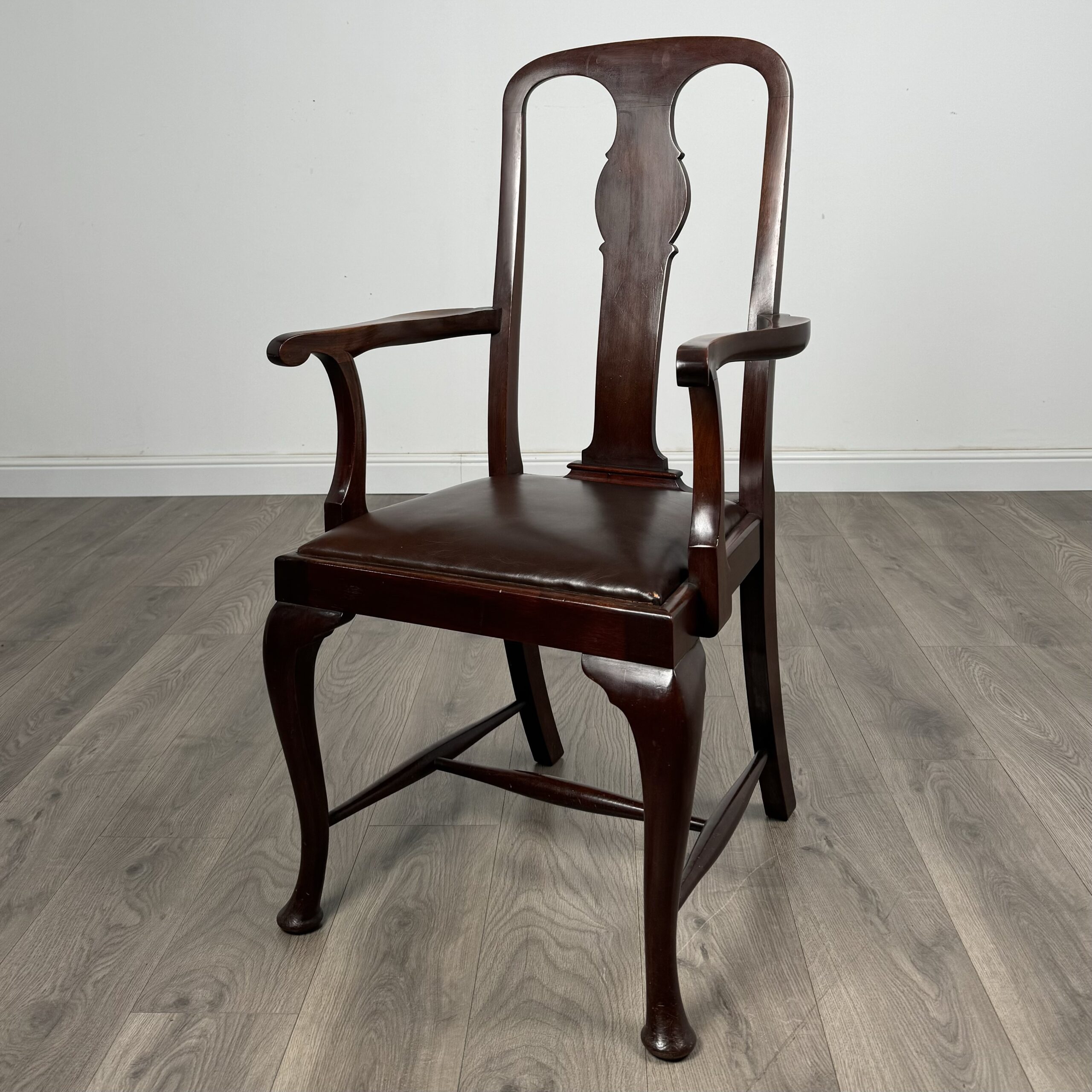 Antique 20th Century Set Of 6 Queen Anne Style Dining Chairs