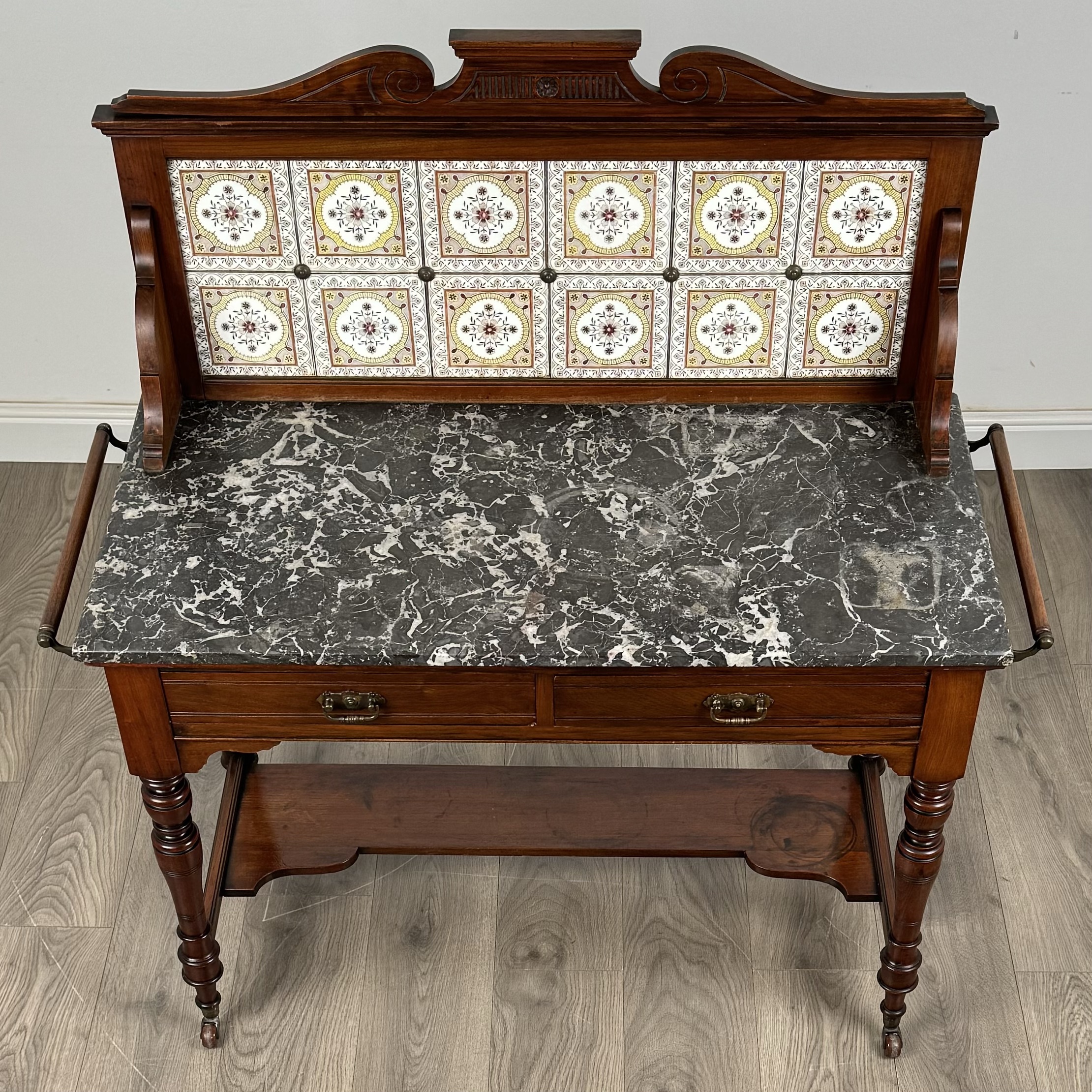 Antique Late 19th Century Marble Top Washstand In Walnut