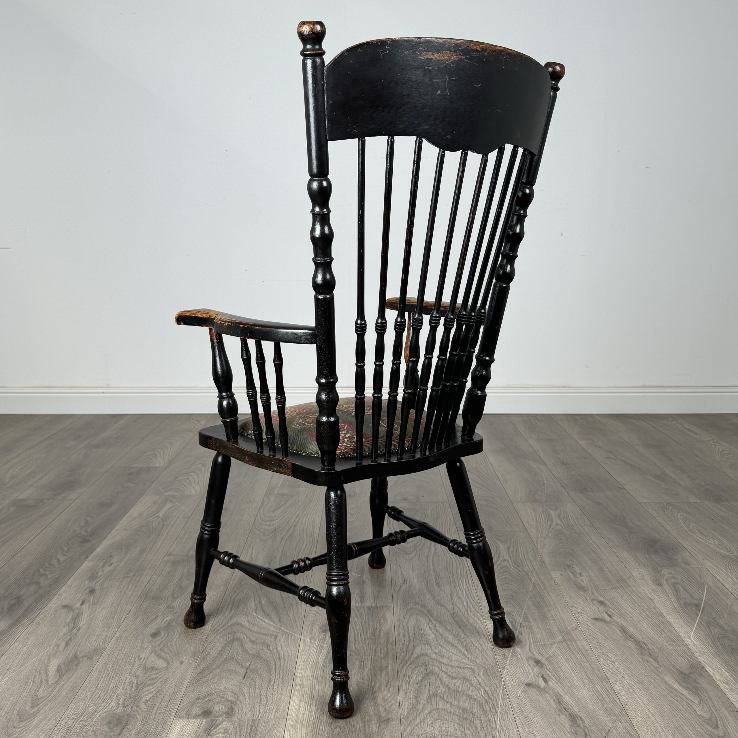 Antique 19th Century Ebonised Windsor Armchair In Oak