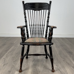 Antique 19th Century Ebonised Windsor Armchair In Oak