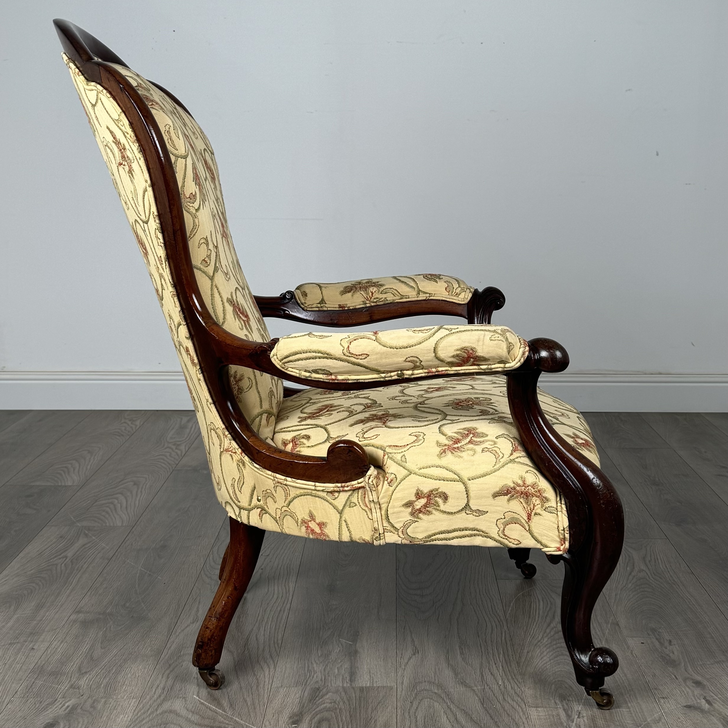 Antique 19th Century Armchair In Mahogany