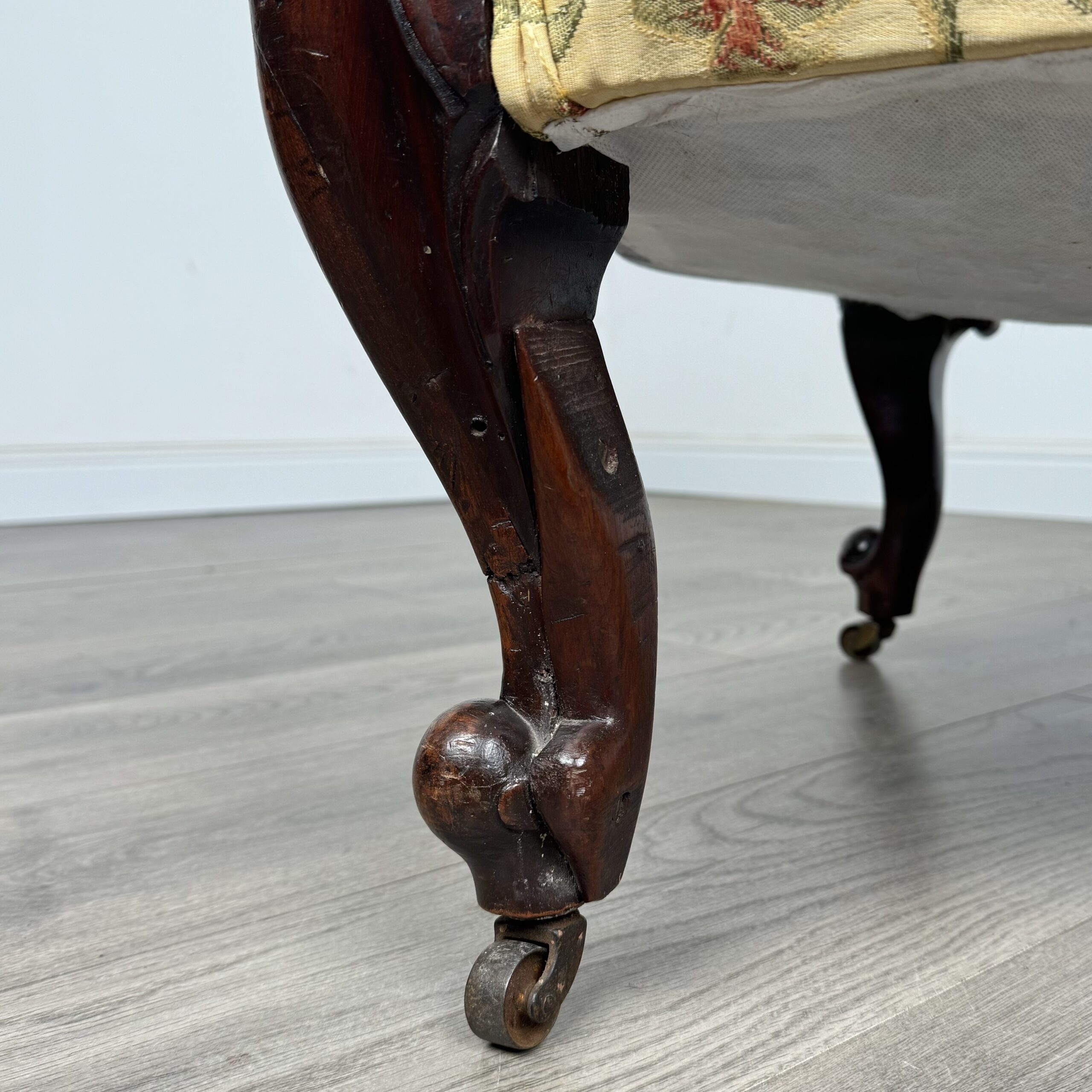 Antique 19th Century Armchair In Mahogany