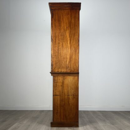 Antique 19th Century Fine Quality Cupboard In Mahogany - Image 4