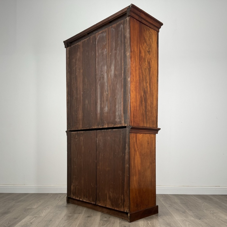 Antique 19th Century Fine Quality Cupboard In Mahogany - Image 7