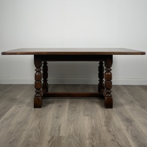 Antique 20th Century Fine Quality Dining Table In Solid Oak