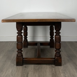 Antique 20th Century Fine Quality Dining Table In Solid Oak