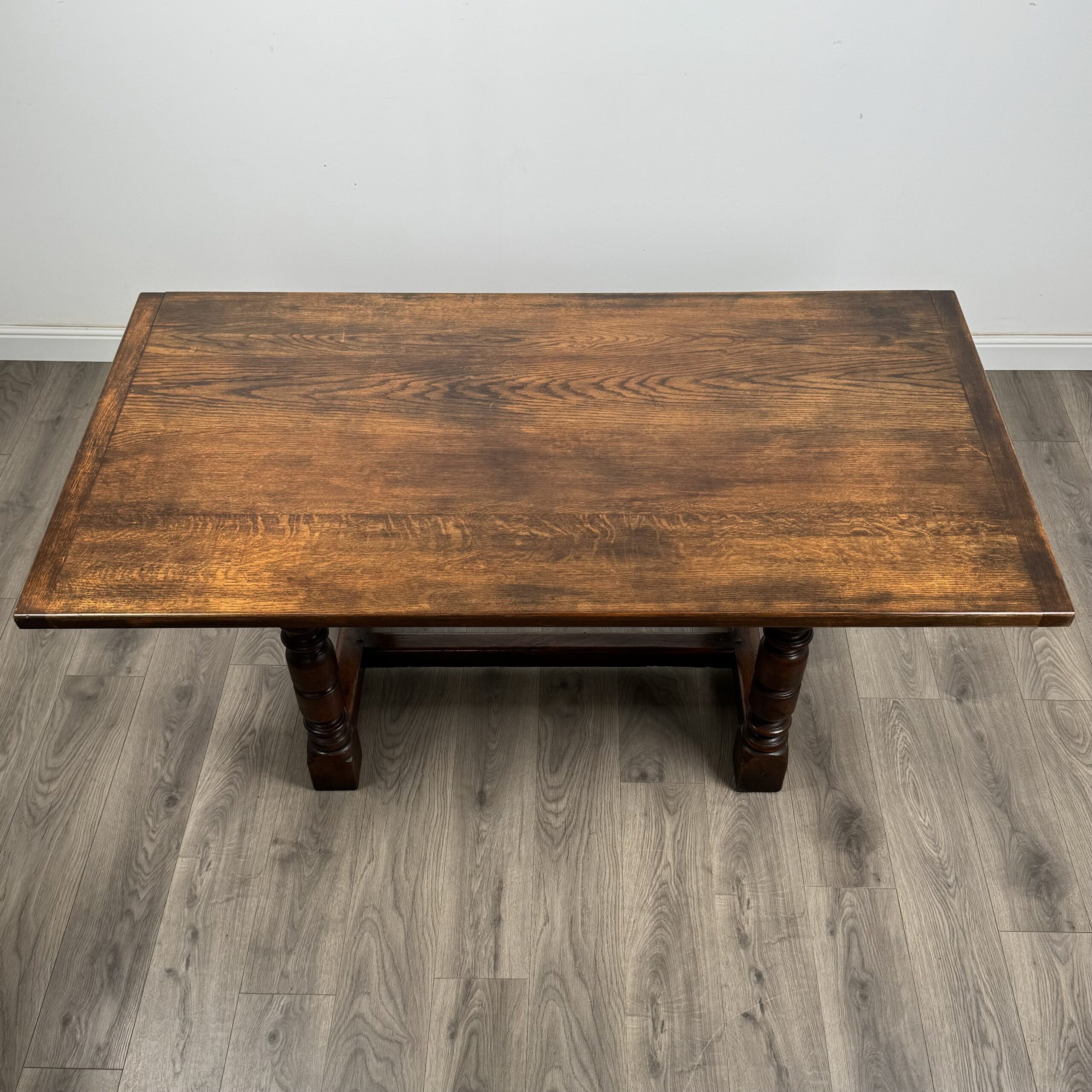 Antique 20th Century Fine Quality Dining Table In Solid Oak