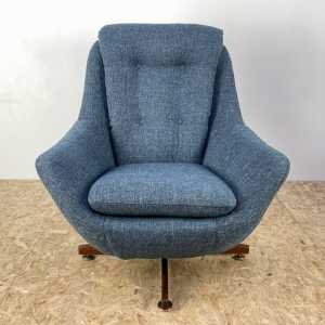 Mid Century Egg Chair