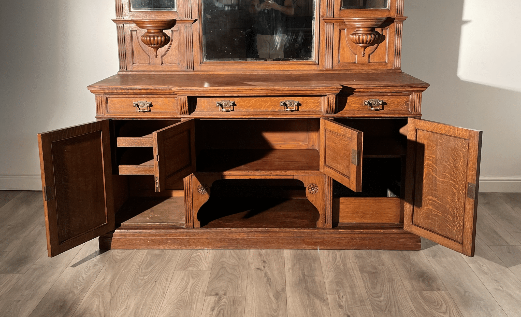Antique 19th Century Mirror Back Sideboard In Oak