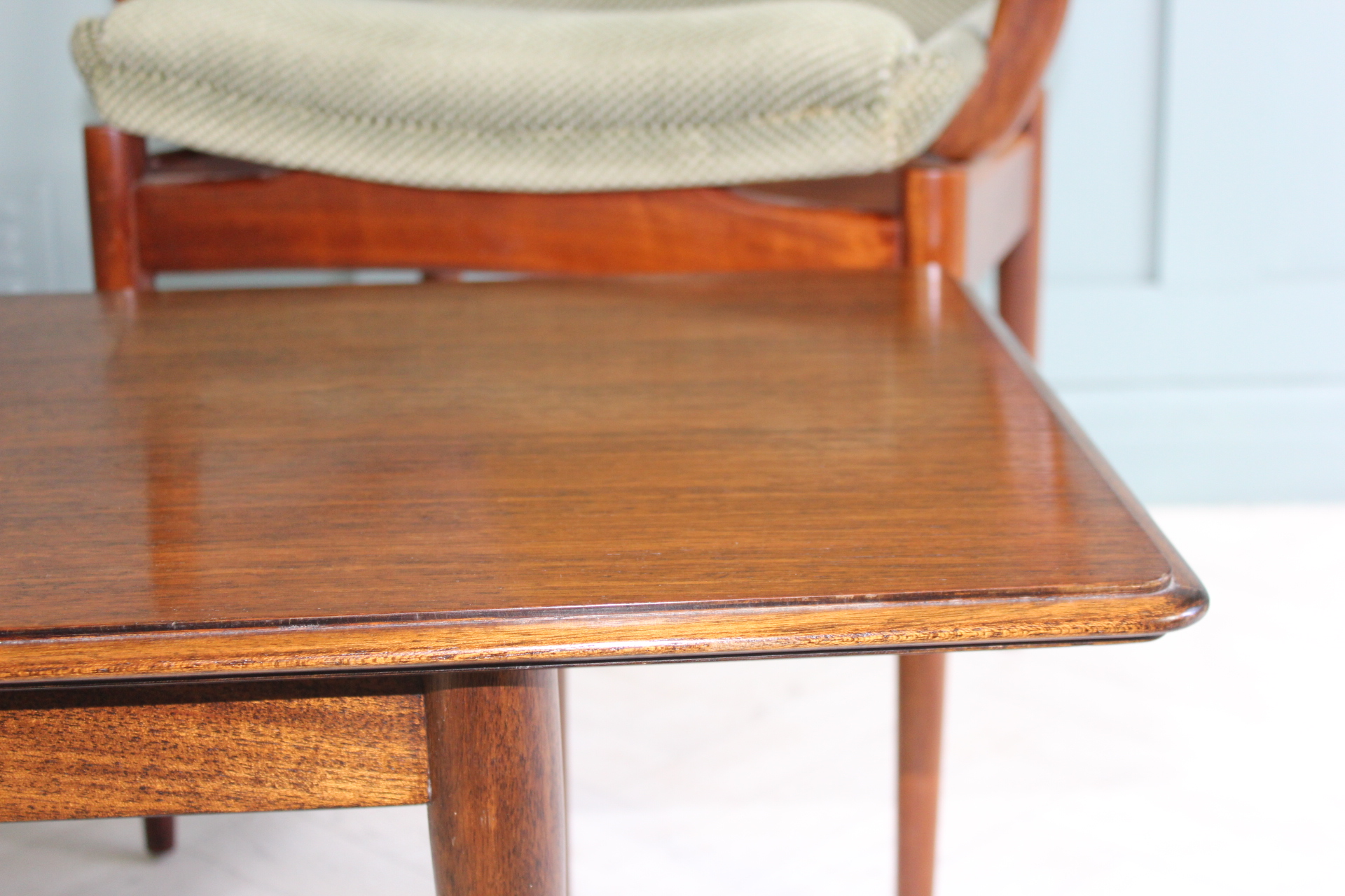 Archie Shine Rosewood Dining Suite