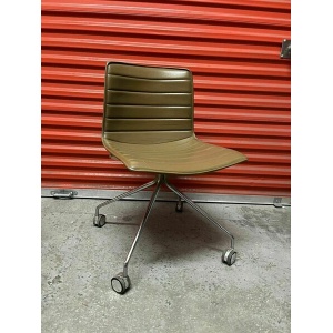 Arper Catifa 46 Studio / Office Chairs Camel Leather