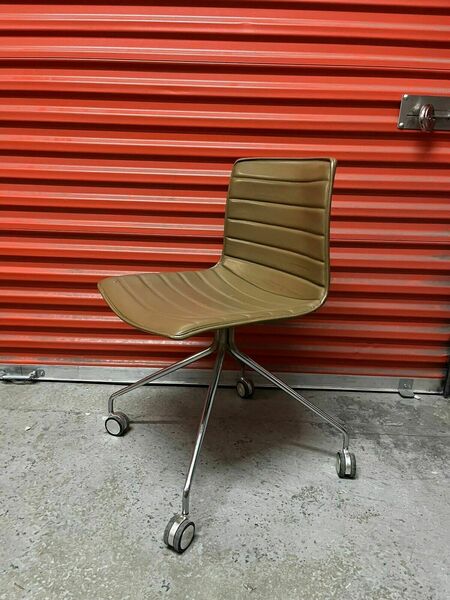 Arper Catifa 46 Studio / Office Chairs Camel Leather