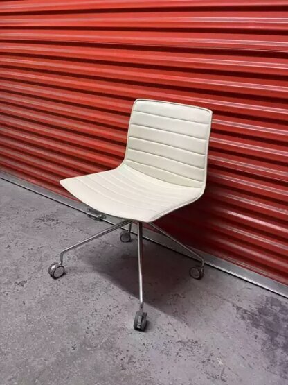 Arper Catifa 46 Studio / Office Chairs Cream Leather