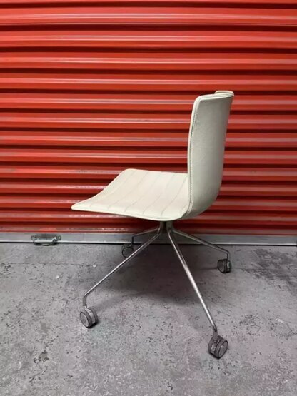 Arper Catifa 46 Studio / Office Chairs Cream Leather