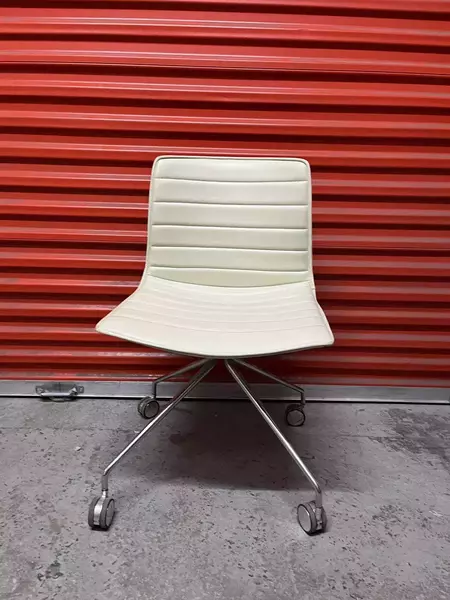 Arper Catifa 46 Studio / Office Chairs Cream Leather