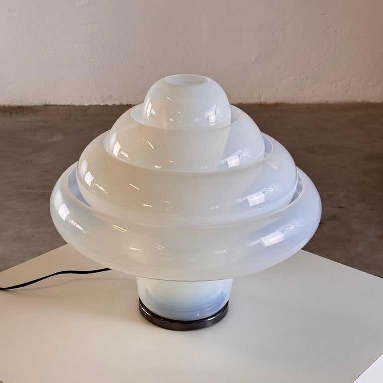 Carlo Nason LT305 'Lotus' Table Lamp for Mazzega, Opalescent Glass, 1960s Design