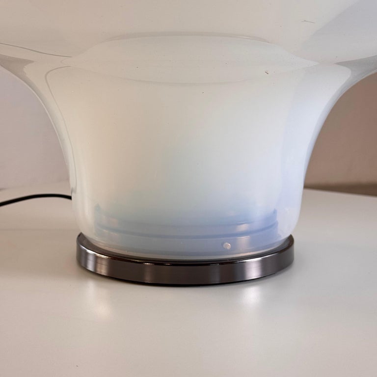 Carlo Nason LT305 'Lotus' Table Lamp for Mazzega, Opalescent Glass, 1960s Design