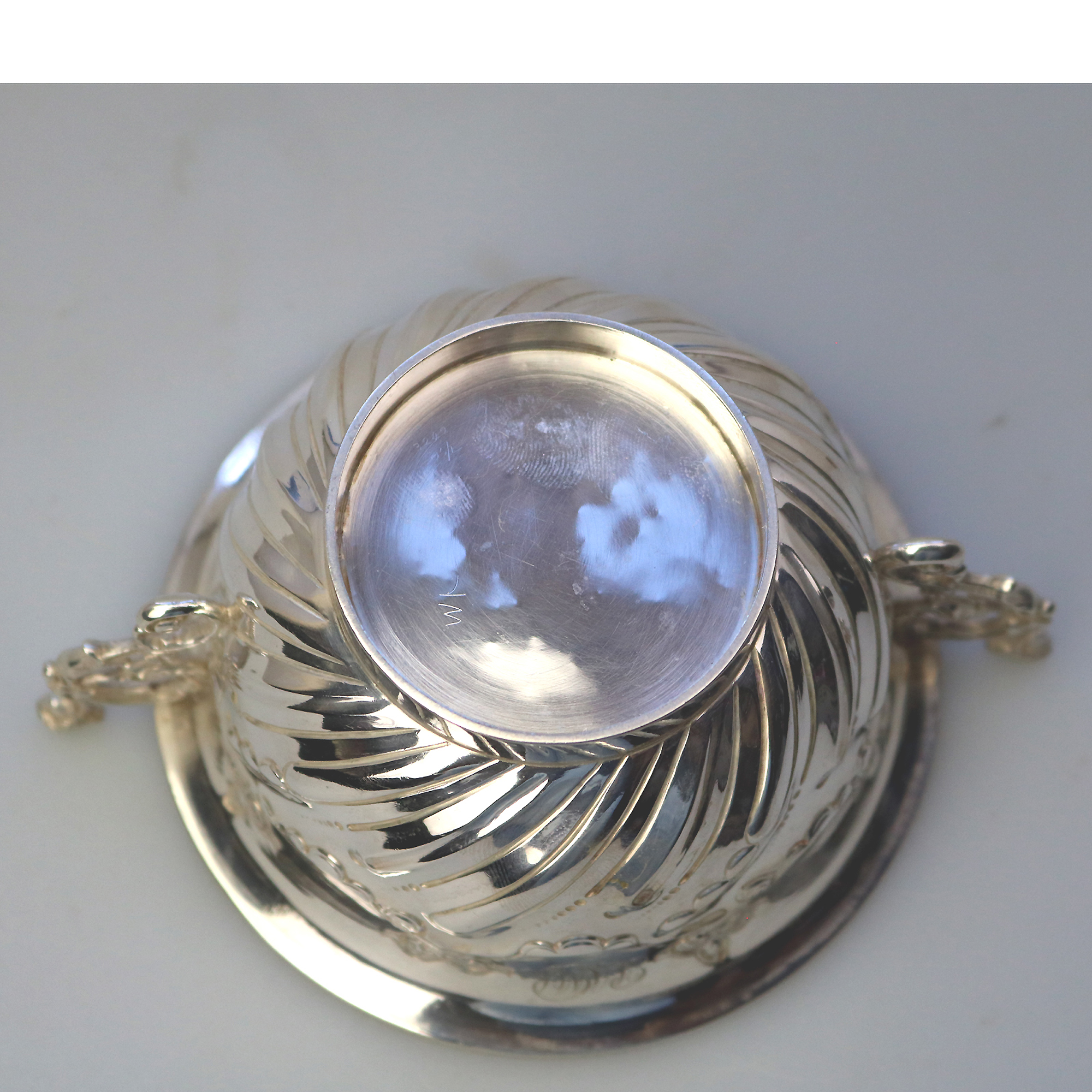 A very fine antique English solid silver classical caryatid mask Bowl 135g C.1913