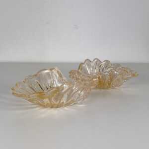 Elegant Pair of Murano Glass Catch-Alls in Shell Shape with Gold Detailing, 1970