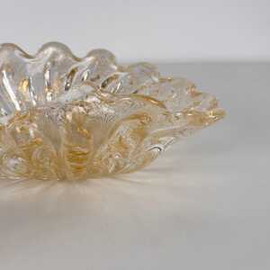 Elegant Pair of Murano Glass Catch-Alls in Shell Shape with Gold Detailing, 1970