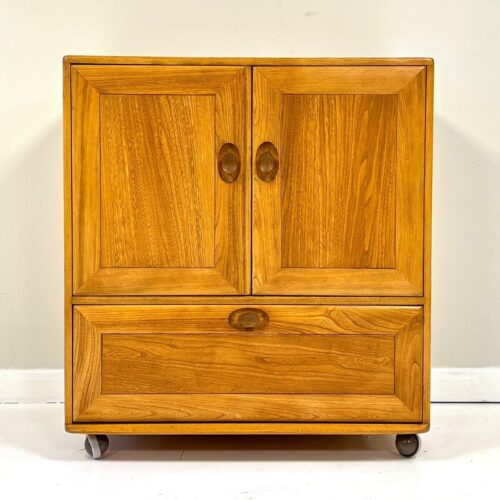 Ercol 845, Vintage TV Unit / Stand