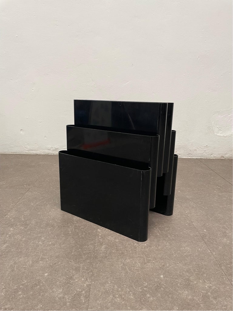 Giotto Stoppino "4675" Magazine Rack in Black by Kartell, 1970s