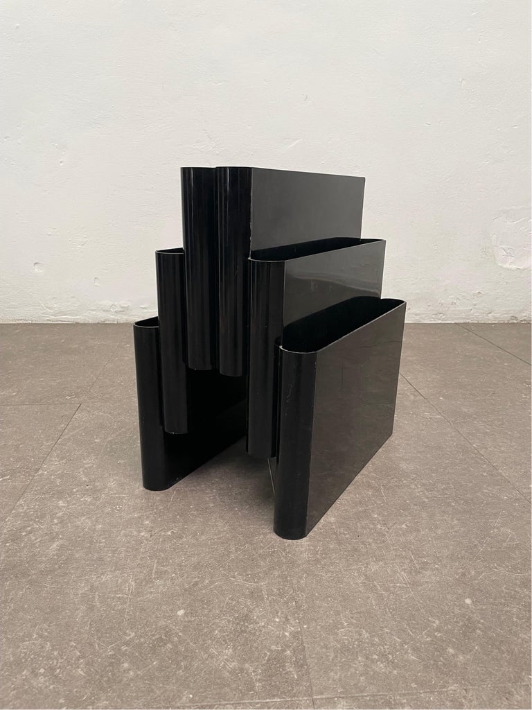 Giotto Stoppino "4675" Magazine Rack in Black by Kartell, 1970s